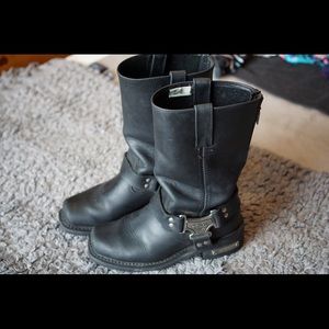 Milwaukee leather motorcycle boots